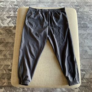 Albion Fit dark grey Jetsetters